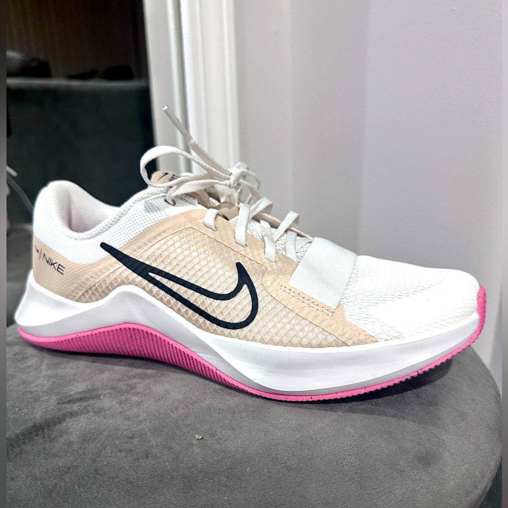 NWOT 🍬 Nike Training Shoes 🍬